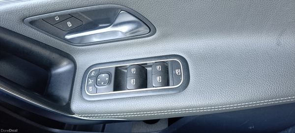 Mercedes A200d-Premium AMG Line Night Edition TOP 374434698