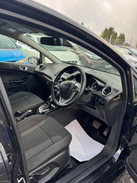 Ford Fiesta Automatic 374635962