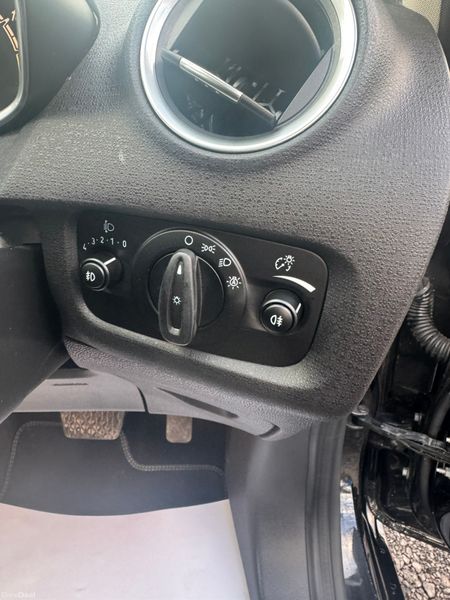 Ford Fiesta Automatic 374635968