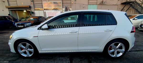 2017 Volkswagen Golf GTI Performance 374752101