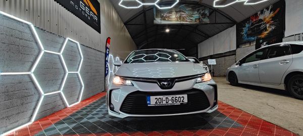 201 - Toyota Corolla 1.8 Petrol Hybrid NCT 2028 374805835