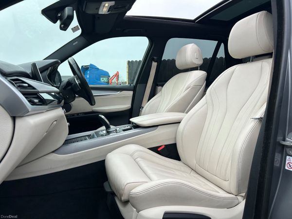 BMW X5 40e M-Sport 374814387