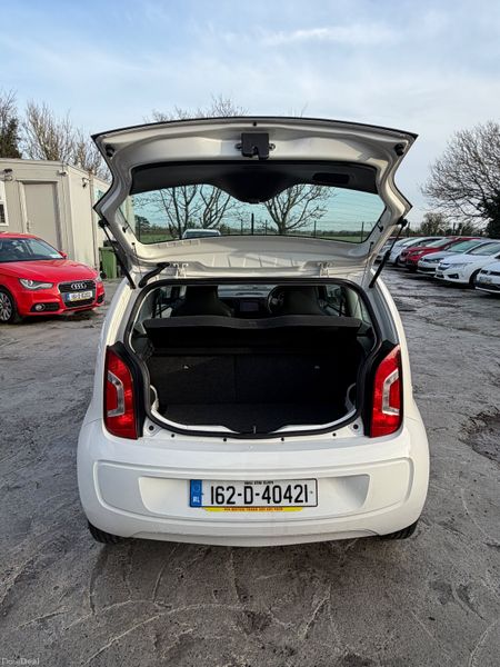 Volkswagen Up! 2016 Mint Condition/Low Mileage 374967765