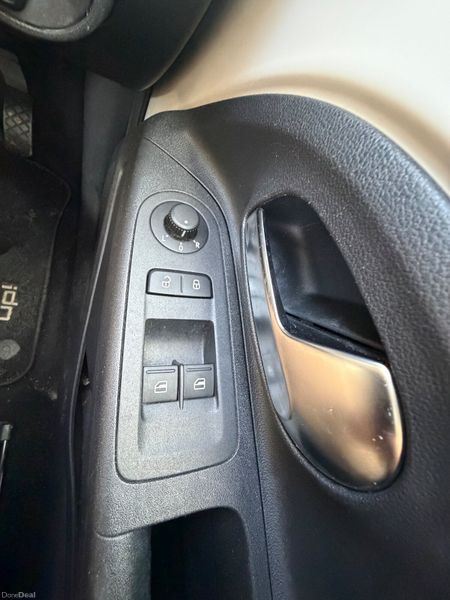 Volkswagen Up! 2016 Mint Condition/Low Mileage 374967786