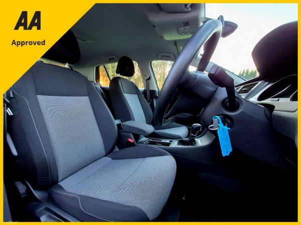 🔥2016 Volkswagen Golf🔥(31,000Km's+Auto+ Warranty 375032512