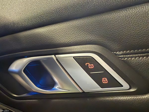 222 BMW 330E M-Sport Pro Edition 375149930