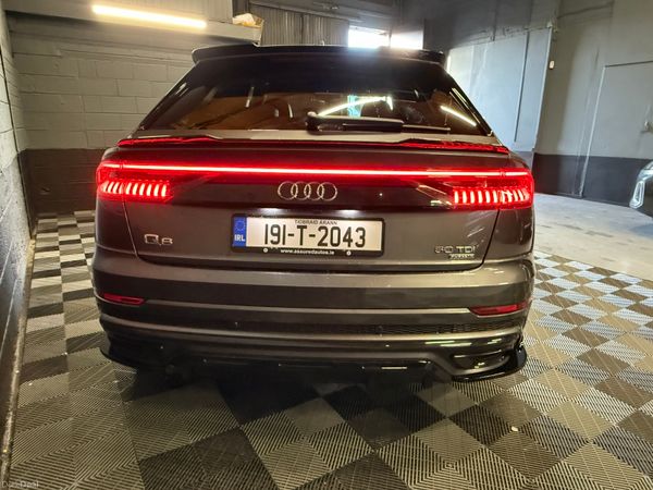191 Audi Q8 50 TDi SLine Quattro 375196464