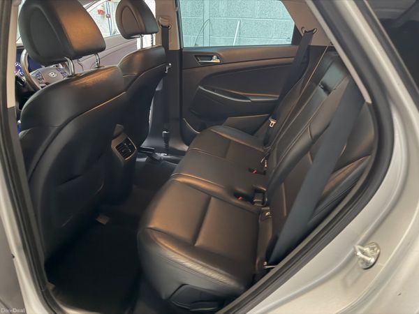 Hyundai Tucson 2017    Top Spec Executive Model ! 375117294