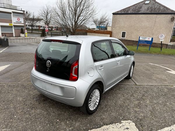 Volkswagen up 2015 Automatic 375244975