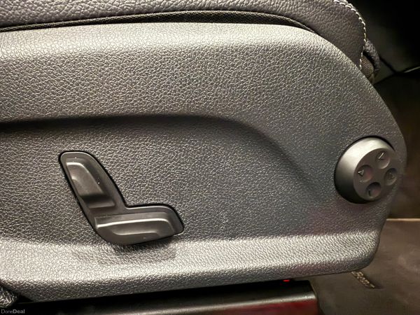 211 Mercedes-Benz GLC 200D Sport Coupe 375262755