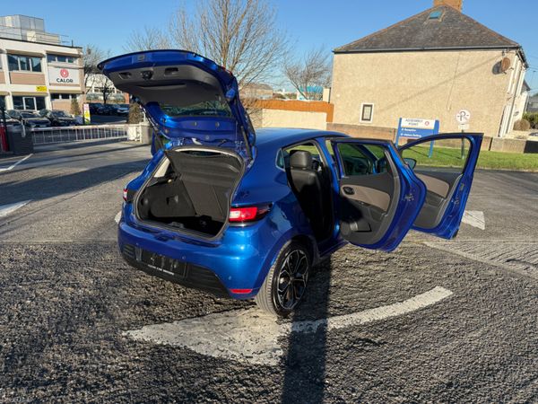 Renault clio 2017 1.2 petrol Auto 375296503