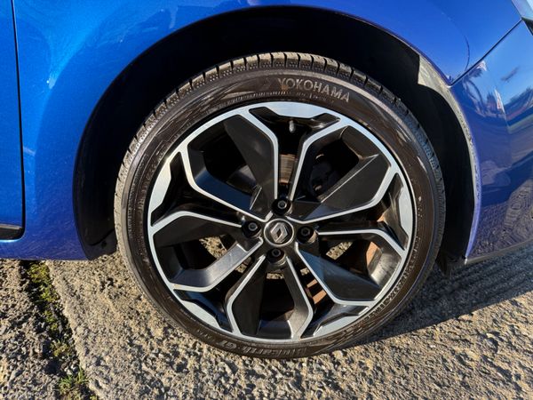 Renault clio 2017 1.2 petrol Auto 375296516