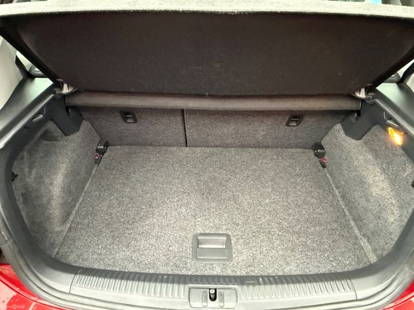 2016 VOLKSWAGEN POLO 1.2 PETROL AUTOMATIC 375210136