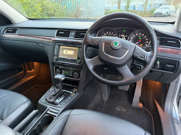 Skoda Superb DSG/LOW KM/AUTO 375226868