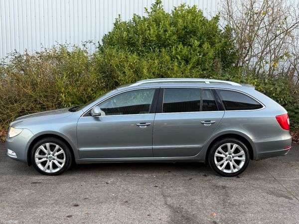 Skoda Superb DSG/LOW KM/AUTO 375226910