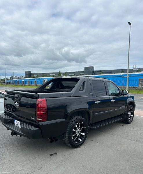 2013 Chevy Avalanche 5.3 V8 petrol 375356509