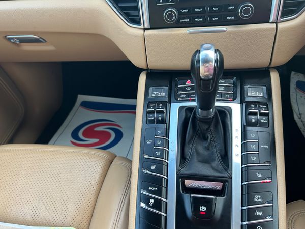 Porsche Macan 2016 , FSH from Porsche, AWD 375314684