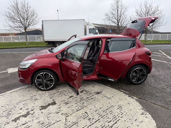 Renault clio 2018 1.2 petrol Automatic 375439611