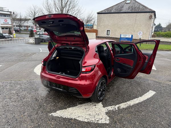 Renault clio 2018 1.2 petrol Automatic 375439618