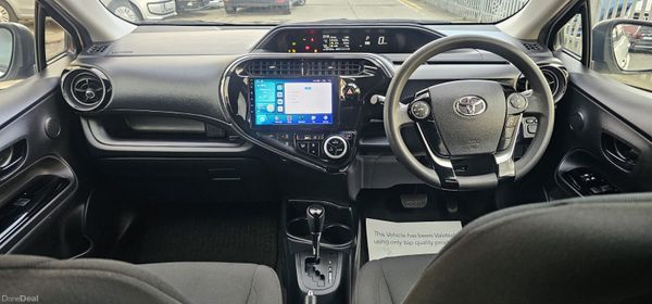 2019 (192) Toyota Aqua | White 375550036