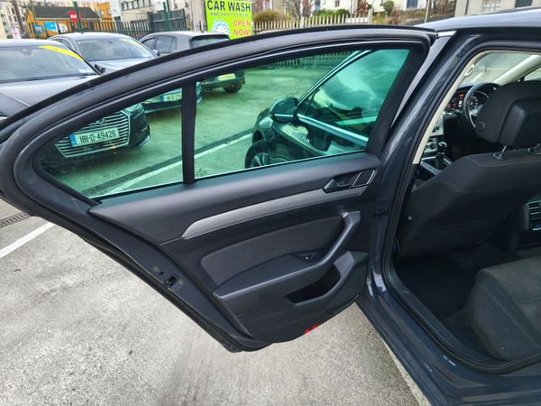 2017 Volkswagen Passat AA Approved 1 Year Warranty 375530615