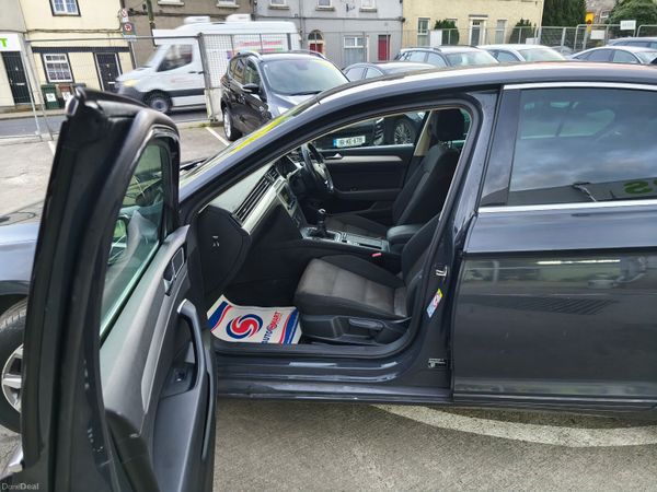 2017 Volkswagen Passat AA Approved 1 Year Warranty 375530617