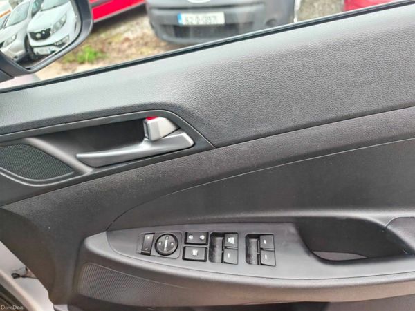 Hyundai Tucson 1.7 D Comfort 375678742