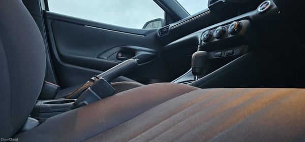 2020 Toyota Yaris 375720117