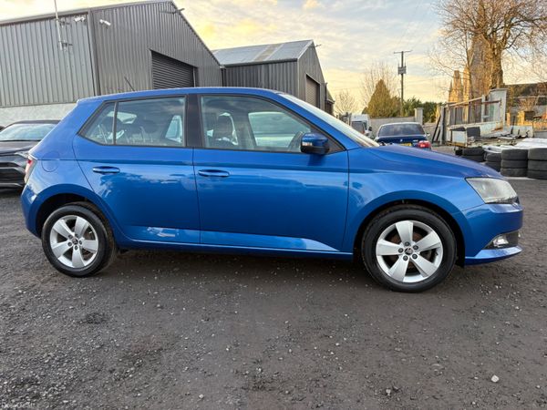 Skoda Fabia 375727789