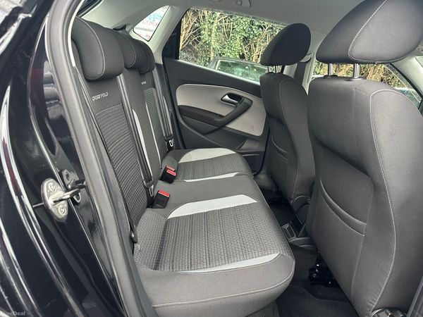 VW CROSS- POLO 2015 1.2 AUTOMATIC ONLY 14K MILES 375736245