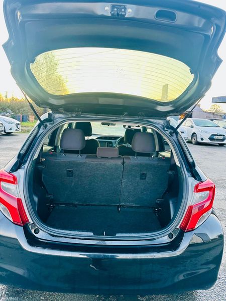 Toyota Vitz 2015 1.3L PETROL AUTOMATIC 375842041