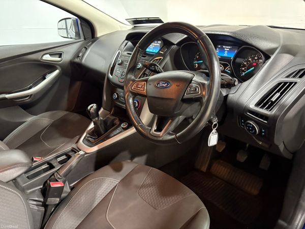 2015 Ford Focus Zetec 1.0 100 Bhp Manual 375870716