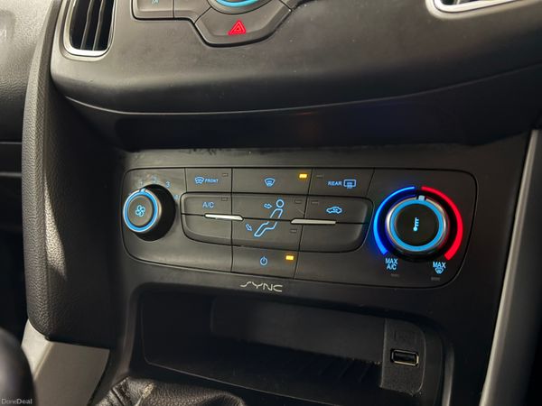 2015 Ford Focus Zetec 1.0 100 Bhp Manual 375870720