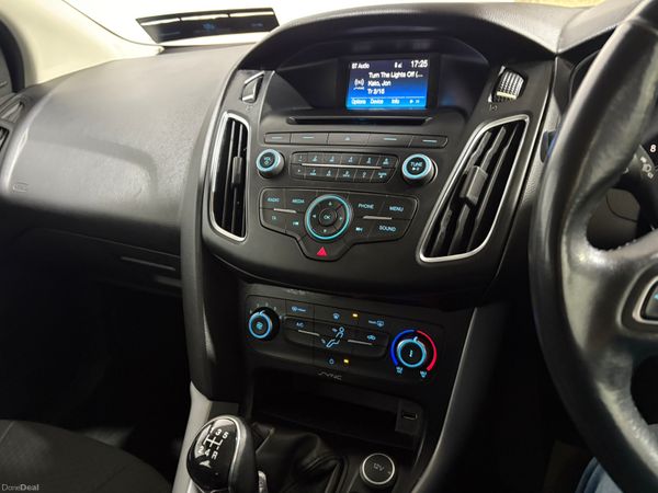 2015 Ford Focus Zetec 1.0 100 Bhp Manual 375870722
