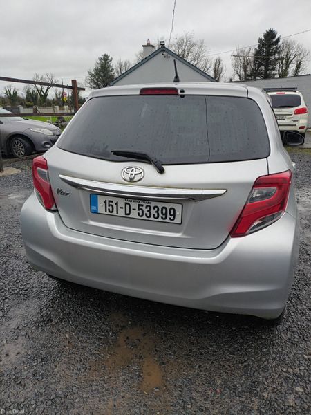 Toyota Vitz 2015 375942012