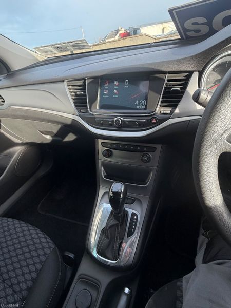Opel Astra 2018 375942905