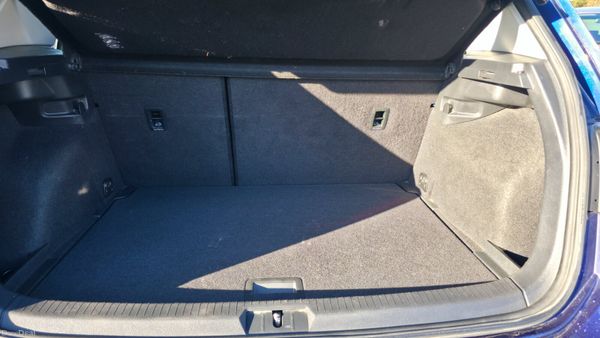 Volkswagen Golf 2018 375943090