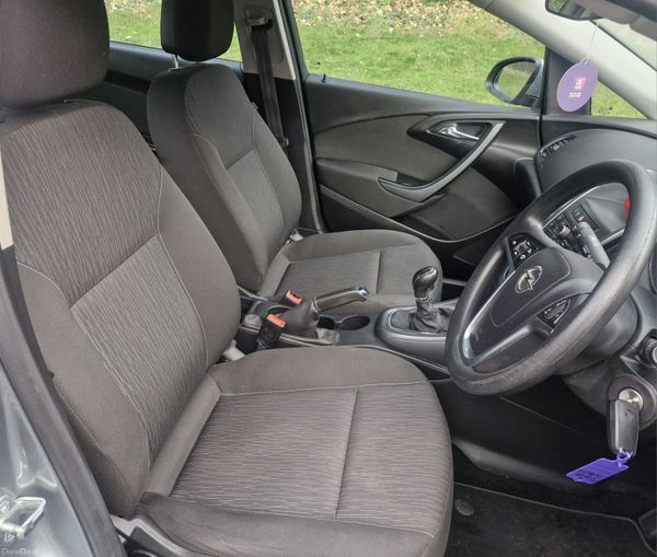 Opel Astra 2015 (NCT 08/26) 375958218