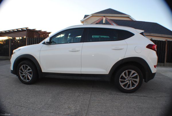 Hyundai Tucson 2016 1.7D EXECUT 5DR SUV 375906381