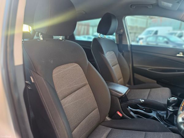 HYUNDAI TUCSON // 05/27 NCT // EXCELLENT SPEC 375917543