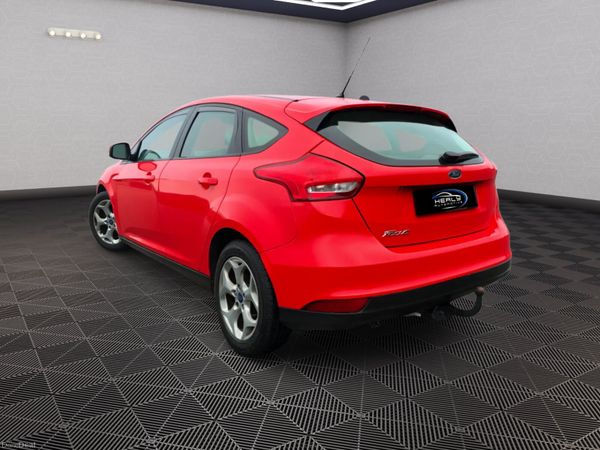 162 Ford Focus *NCT 10-26* 375928152