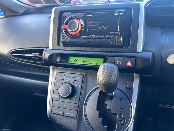 2013 TOYOTA WISH PETROL AUTO AWD 7 SEATS 376075926