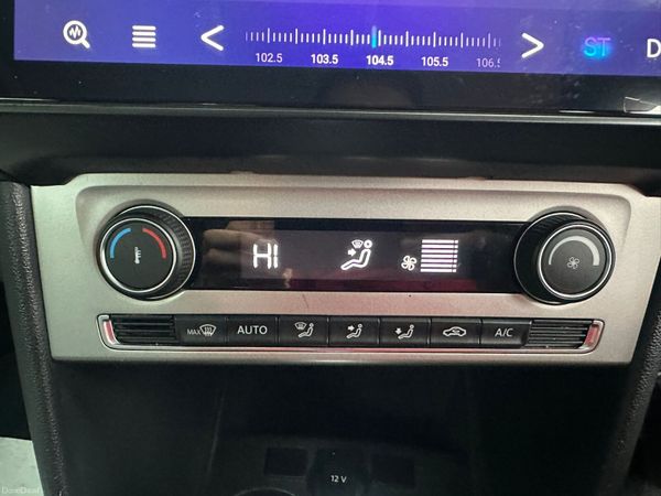 VW CROSS- POLO 2015 1.2 AUTOMATIC ONLY 14K MILES 376011165