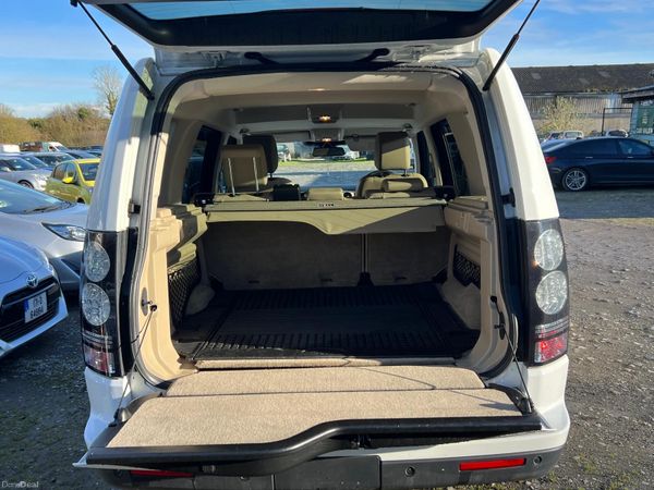 152 Land Rover Discovery 5 Seats Commercial 376023259