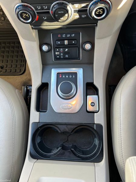 152 Land Rover Discovery 5 Seats Commercial 376023268