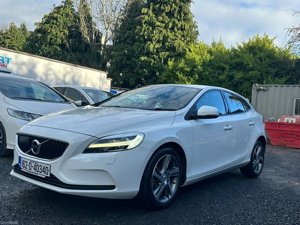 VOLVO V40 2016 1.5 PETROL AUTOMATIC 376025014