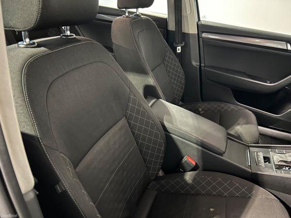 Skoda Superb 2017 (Automatic) 376027146