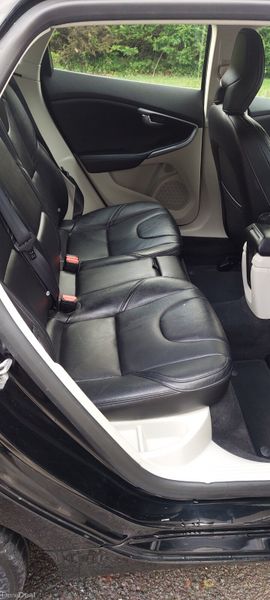 Volvo V40 2015 376194395