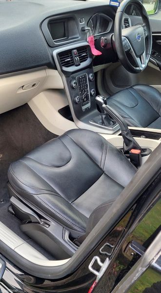 Volvo V40 2015 376194450