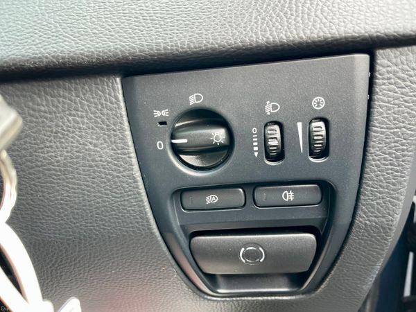 141 Volvo XC90 2.4 376221512